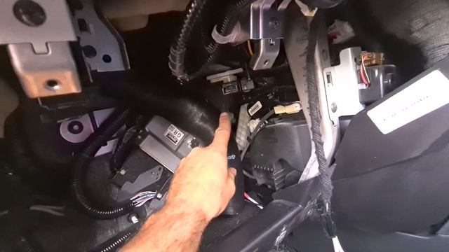 Установка Webasto Air Top 2000 Сухой фен на Nissan Leaf ZE1 (Часть 3) смотреть онлайн