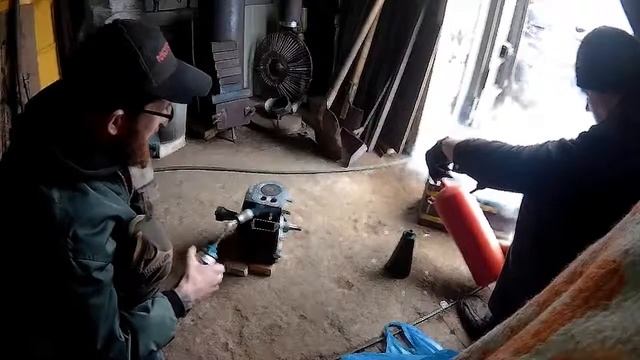 замена седла клапана Briggs & Stratton смотреть онлайн