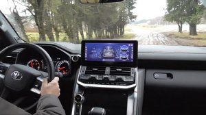 Ездить, лазить и дубасить. Боевой Toyota LC 300 GR Sport