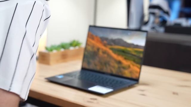 استعراض للحاسب المحمول ASUS Zenbook 14X OLED: كل شيء فيه جميل ! смотреть онлайн