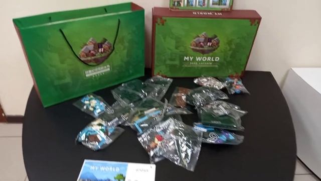 Конструктор Майнкрафт PRCK 63048 My World Коллекционный набор книга смотреть онлайн
