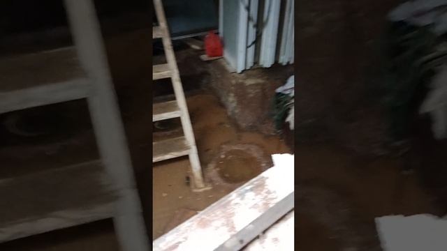 почему затопила подвал на даче смотреть онлайн