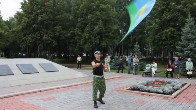 STR.RU: Стерлитамак, день ВДВ, возложение цветов смотреть онлайн