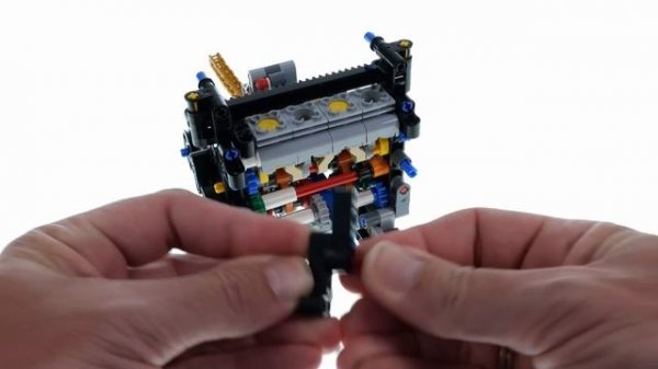 LEGO Technic 42159 Yamaha MT-10 SP - LEGO Speed Build Review