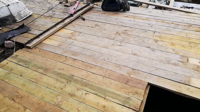 Восстанавливаем площадку для отдыха на берегу смотреть онлайн