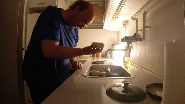 MongoTV_13327 - Hentet Lille Pakke og 5 Store Billg Cola i LIDL смотреть онлайн