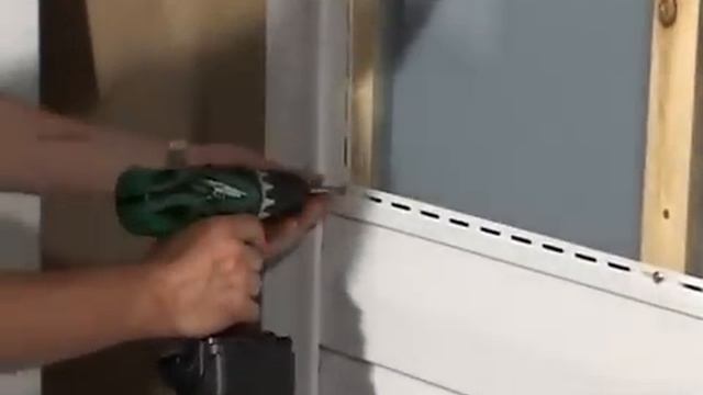видео инструкция Монтаж винилового сайдинга смотреть онлайн