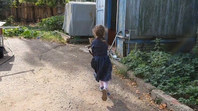 Воскресный день. Покрытие крыши беседки. Подготовка воскресной школы к учебному году смотреть онлайн