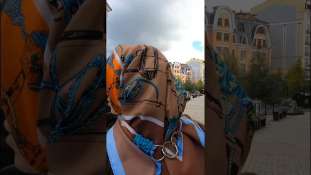 Неможливо не закохатись😍Наша нова стильна хустка✨ смотреть онлайн