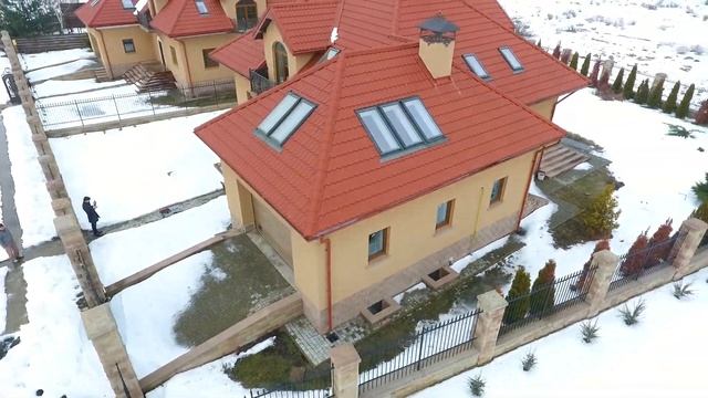 Продаются коттеджи (421 кв.м ) с. Вишенки, (рядом КГ«Золоче») (realtor-top.com)