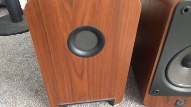 Q Acoustics 2020 hifi bookshelf speakers + wall mounts review смотреть онлайн
