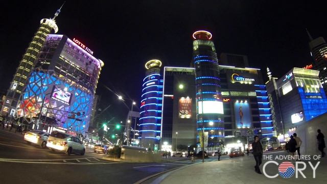 2 minutes outside Dongdaemun History & Culture Park - ?? TRAVEL KOREA смотреть онлайн