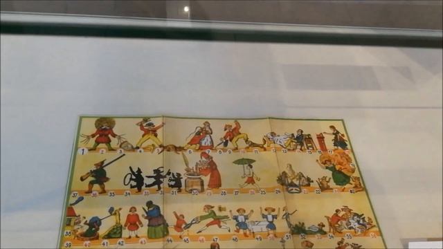 старые игрушки в музее, Билефельд, Германия смотреть онлайн