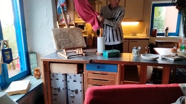 Жизнь во Франции. В деревне у камина. Как живёт холостяк? смотреть онлайн