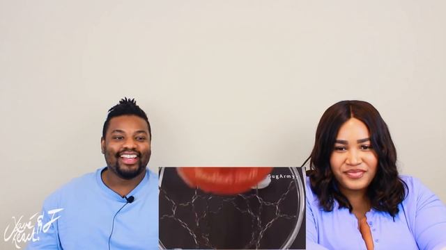 Take your eyes off JK for a sec & he'll do questionable things |dive into his brain cells| REACTION смотреть онлайн