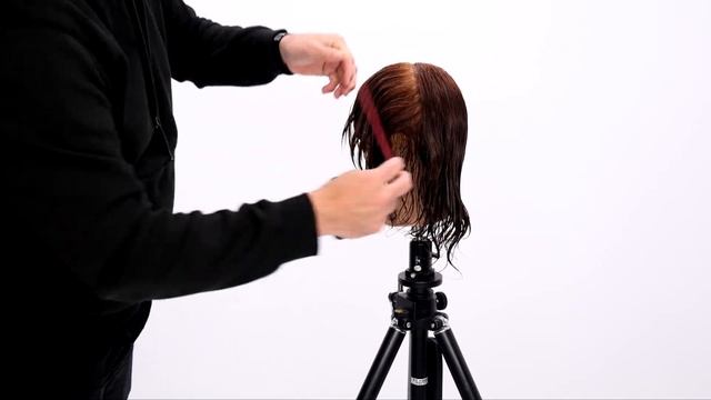 Medium Choppy Layered Haircut Tutorial смотреть онлайн