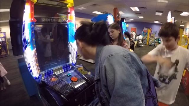 ? Winning Crazy Arcade Game Ticket Challenges Chuck E Cheeses Games Chuck E Cheese Hawkes WINS смотреть онлайн
