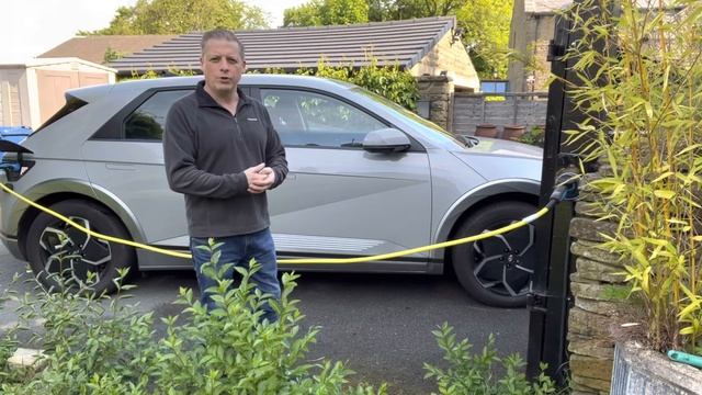 It’s this easy to charge an electric car at home… смотреть онлайн