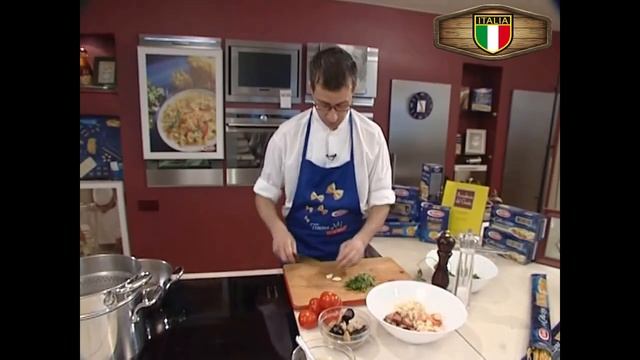 ? Длинные спагетти с морепродуктами (Академия пасты "Barilla") смотреть онлайн