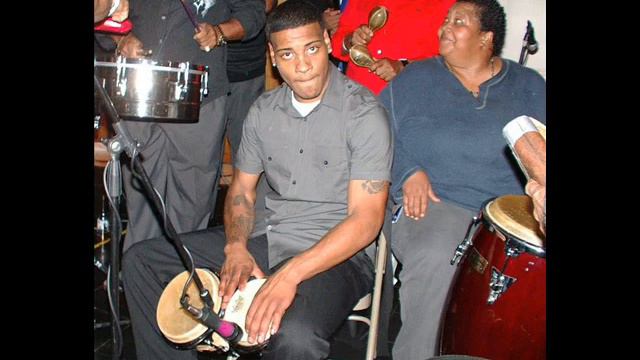 FOTO VIDEO MUSICAL(MORENA CONGA 1980-2012).wmv смотреть онлайн