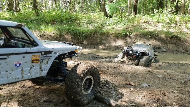 Лебёдка тащит!!! Радиоуправляемые тачки в грязи. смотреть онлайн