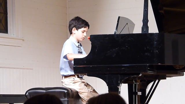 Piano Recital.MTS смотреть онлайн