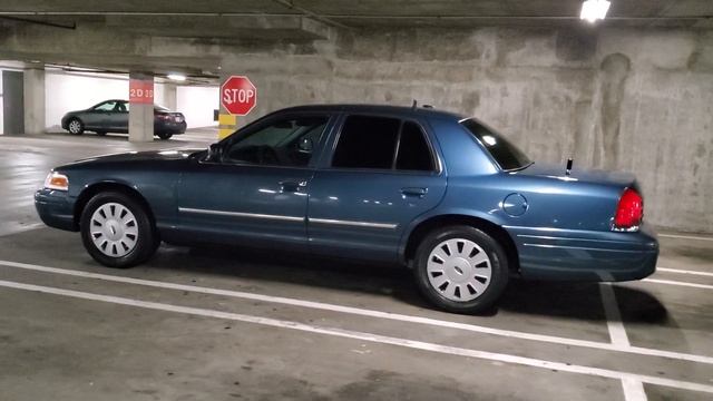 2011 Ford Crown Victoria Police Interceptor Walkaround Part 2 смотреть онлайн
