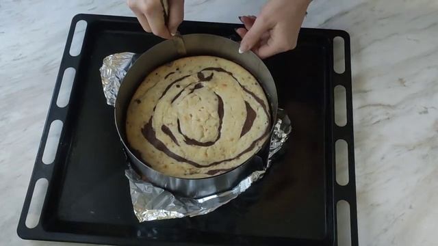 Знакомый многим с детства полосатый торт _Зебра_.