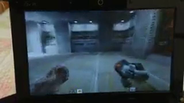 Quake II on Asus Eee PC 1005HA смотреть онлайн
