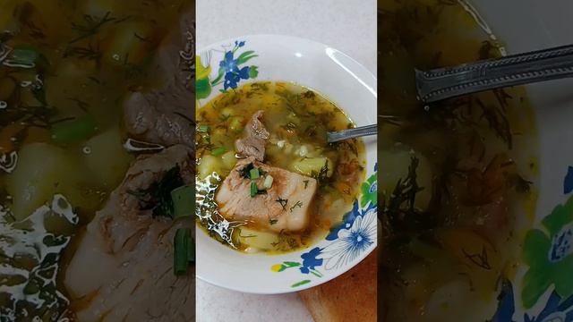 Суп украинский на сале