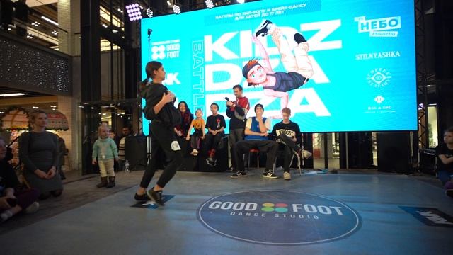 Илья vs Катя |1/4 Hip Hop Juniors| KIDZA DZA DZA BATTLE #KIDZDZADZA смотреть онлайн