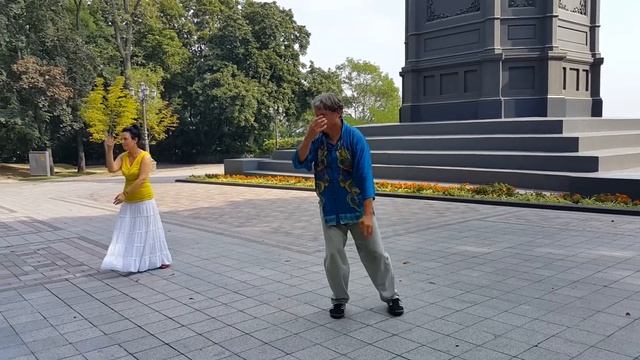 36 форма тайцзицюань стиля Ян. Валерий Лозовой и Наталья Литвин. Украина, Киев. смотреть онлайн