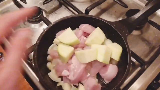 Рагу с курицей и кабачками в томатном соусе смотреть онлайн