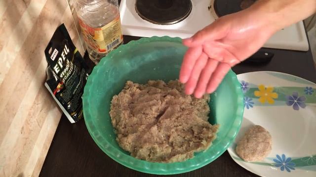 Котлеты из куриной грудки рецепт. Куриные котлетки на 5 с плюсом! смотреть онлайн