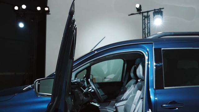 All-new Renault Kangoo E-Tech Electric Design Preview смотреть онлайн