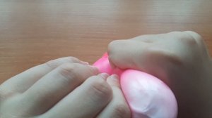 открываем игрушку антистресс крутой замес