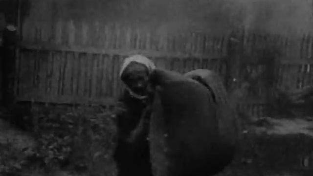Эдуард Хиль "Враги сожгли родную хату" - Кинохроника смотреть онлайн