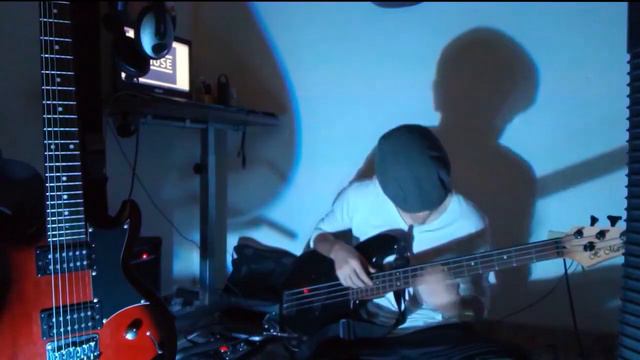 MUSE- Feeling Good- Guitar And Bass Cover. смотреть онлайн