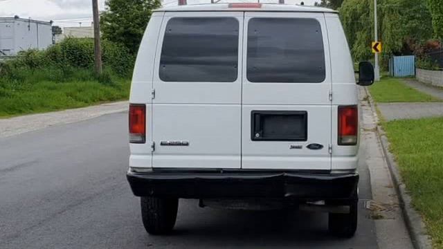 2010 Ford Econoline Cargo Van E-250 Commercial (Surrey, British Columbia) смотреть онлайн