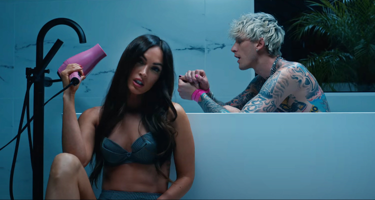 Полночь на злаковом поле - Русский трейлер - Фильм 2021