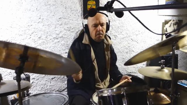 15 02 11 Down Chet Voy1 смотреть онлайн