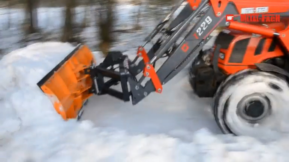 Отвал для уборки снега и планировки грунта Metal-Fach смотреть онлайн