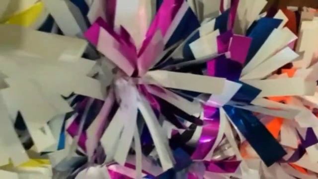 Помпоны для черлидинга POMS радуга цветов смотреть онлайн