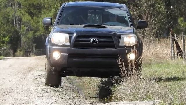 Tug-O-War Honda vs. Toyota смотреть онлайн