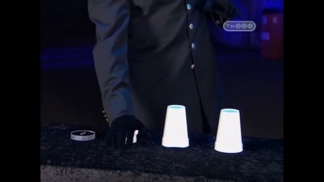 Маг играет в Русскую рулетку - Человек в маске - Тайны великих магов - Разоблачение фокусов смотреть онлайн