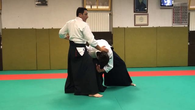Uchi Kaiten Nage - Aihanmi Katate Dori смотреть онлайн