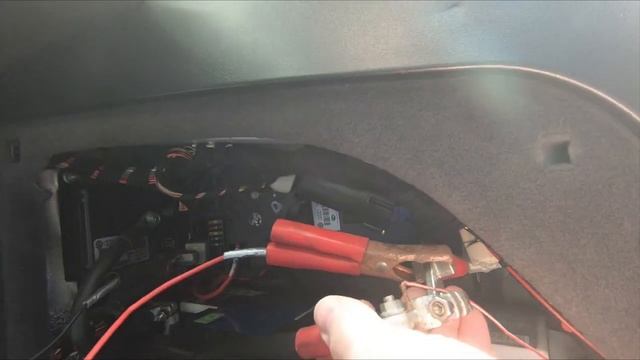 HOW TO: Audi A8/S8 (D3) 2006-2010 battery swap смотреть онлайн
