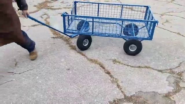 Тележка четырехколесная с поворотным механизмом, с качественной колесной базой. смотреть онлайн