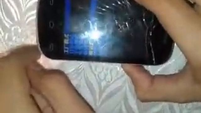 ZTE V795 Перезагрузка и сбросить все данные.