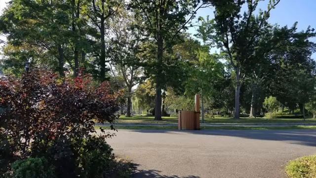 A walk in the park Randall's Island, New York, september 2017 смотреть онлайн